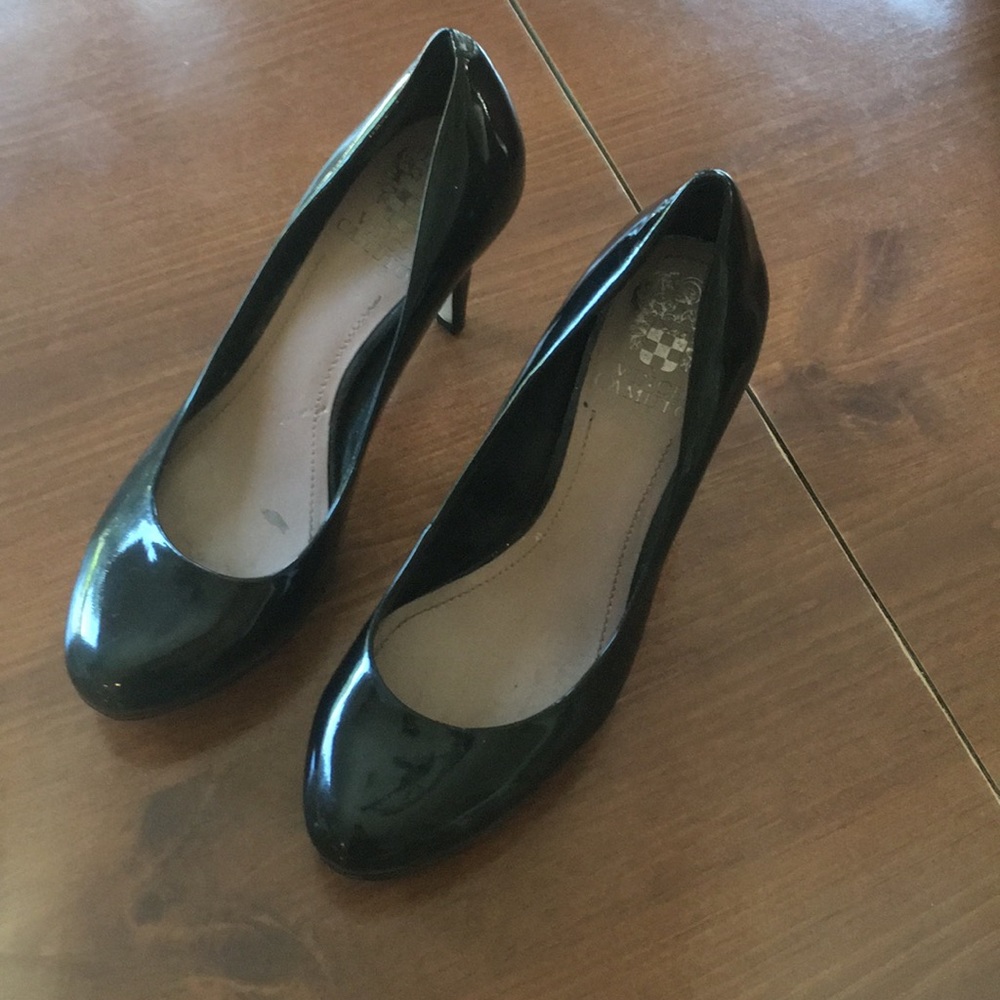 Vince Camuto worn 6.5 shoes - Picture 1 of 2